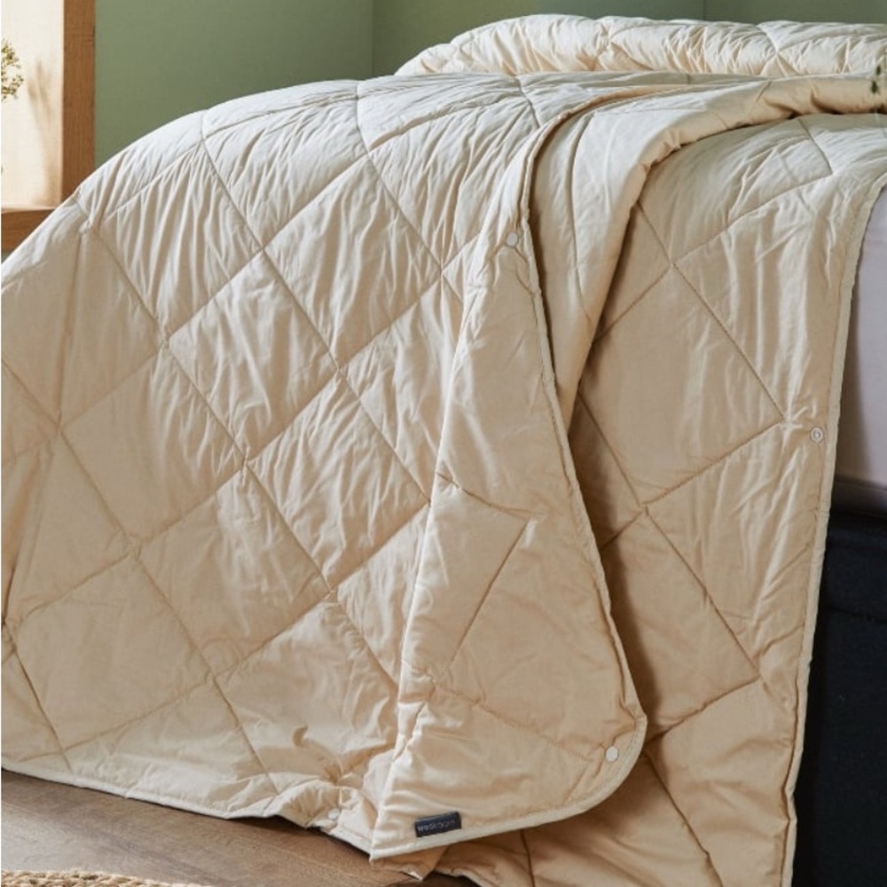 Luxurious wool Quilted Comforter